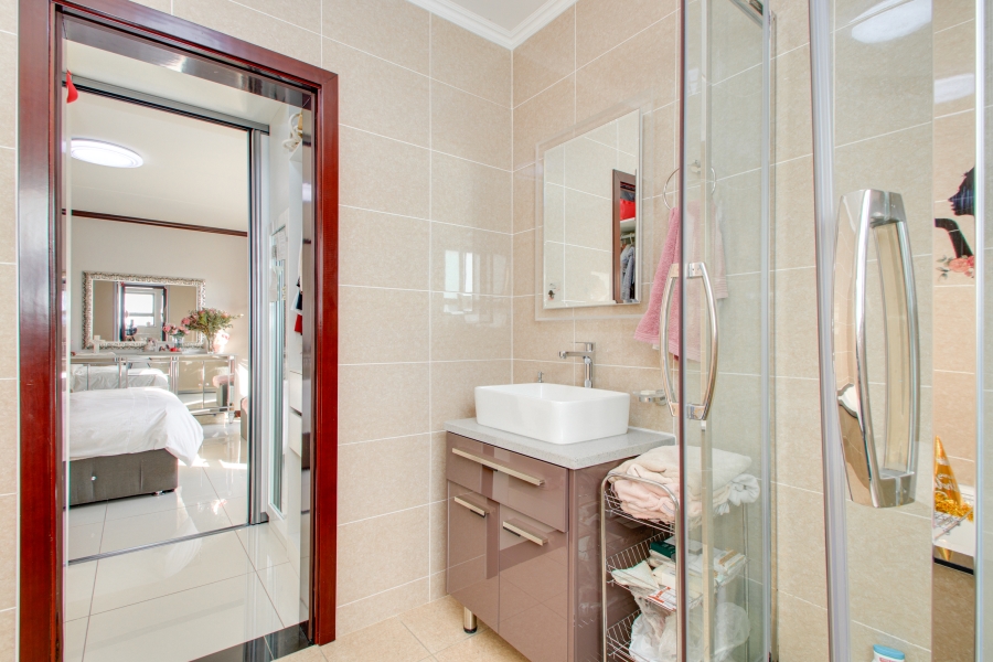 3 Bedroom Property for Sale in Broadacres Gauteng