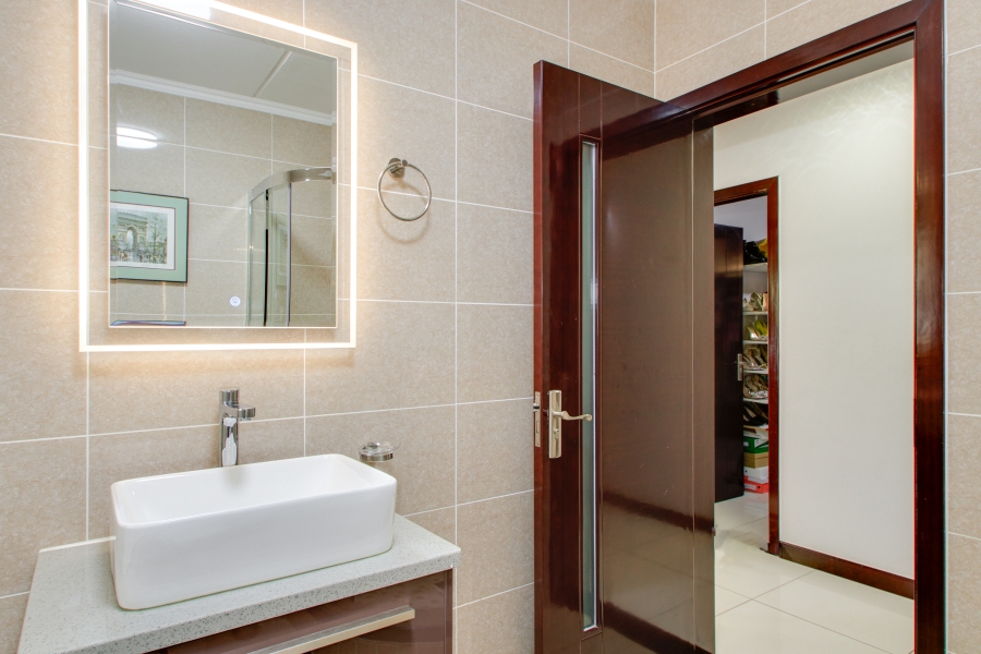 3 Bedroom Property for Sale in Broadacres Gauteng