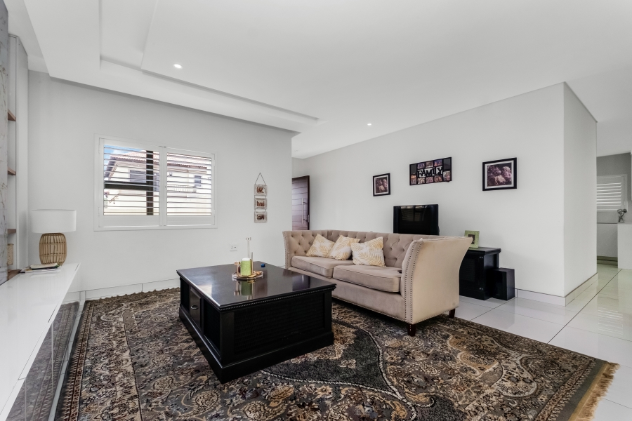 To Let 3 Bedroom Property for Rent in Broadacres Gauteng