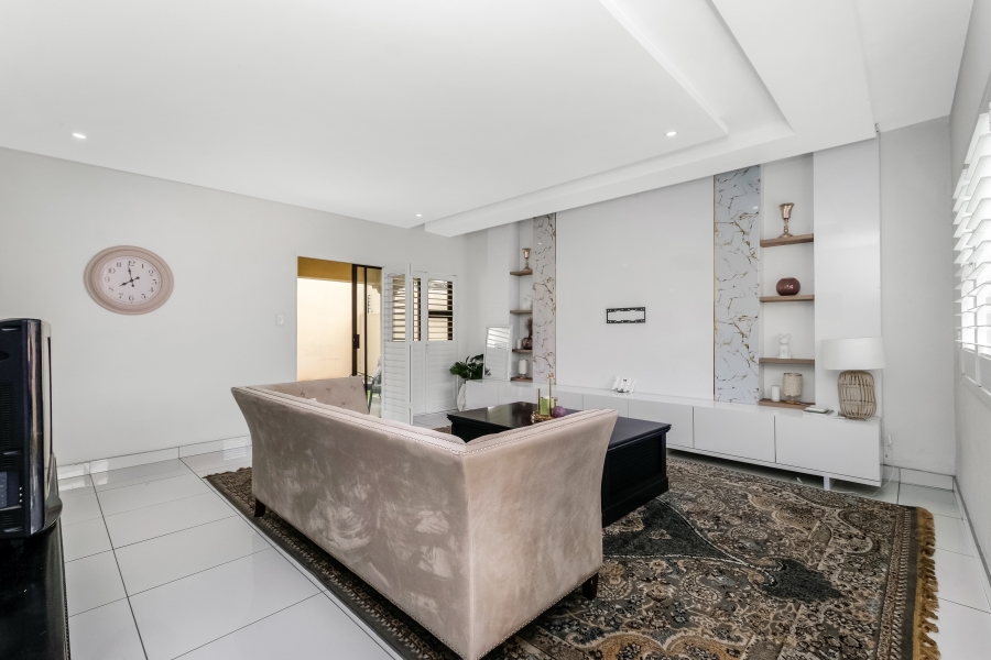 To Let 3 Bedroom Property for Rent in Broadacres Gauteng