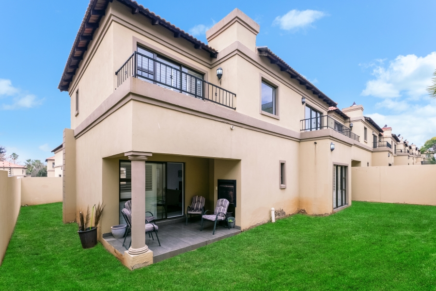 To Let 3 Bedroom Property for Rent in Broadacres Gauteng