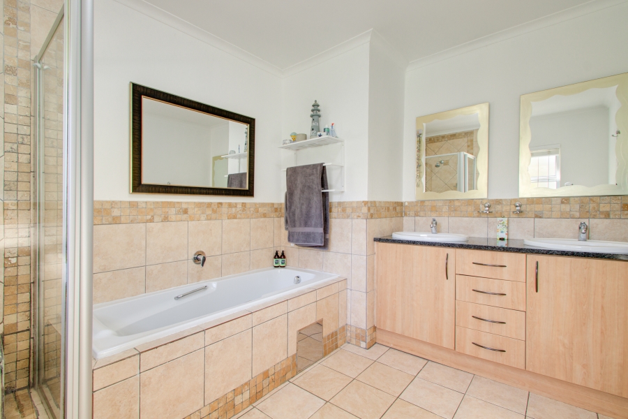 4 Bedroom Property for Sale in Craigavon Gauteng