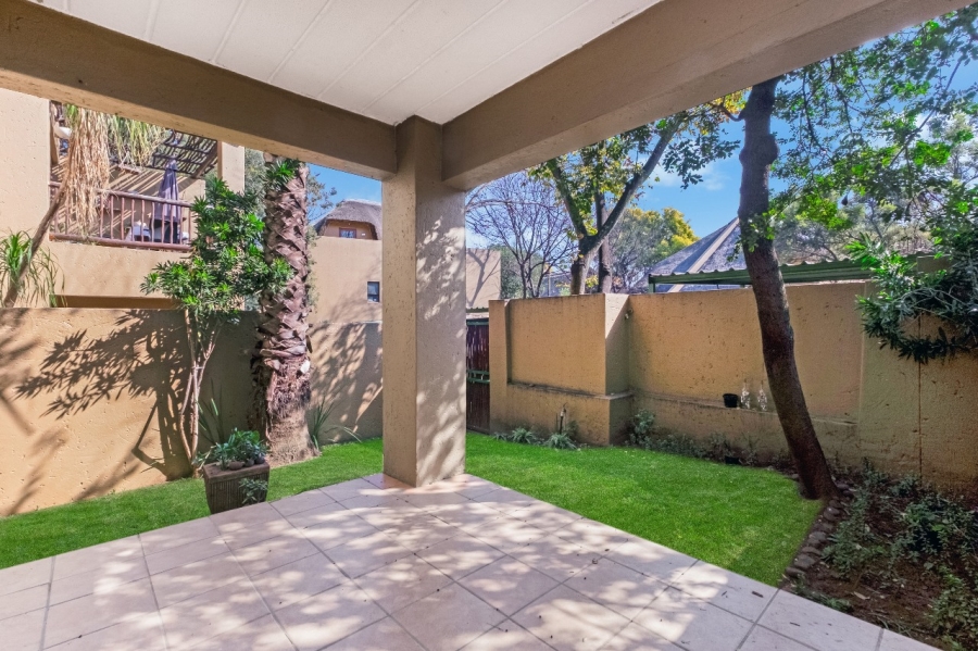 To Let 1 Bedroom Property for Rent in Douglasdale Gauteng