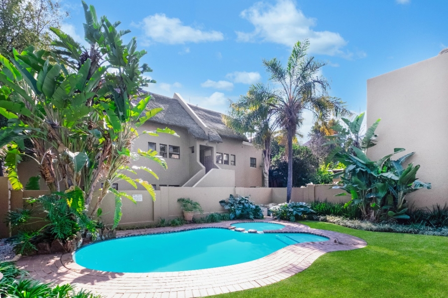 To Let 1 Bedroom Property for Rent in Douglasdale Gauteng