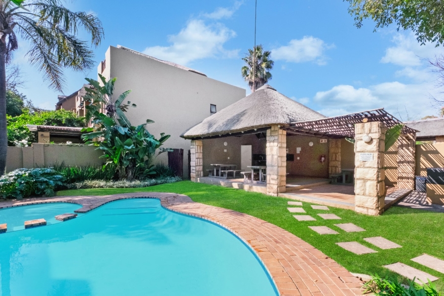 To Let 1 Bedroom Property for Rent in Douglasdale Gauteng