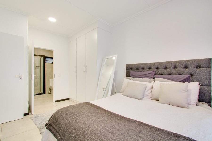 To Let 3 Bedroom Property for Rent in Broadacres Gauteng