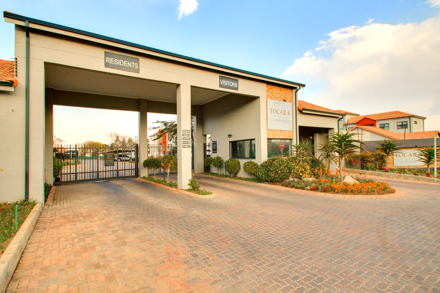 To Let 3 Bedroom Property for Rent in Broadacres Gauteng