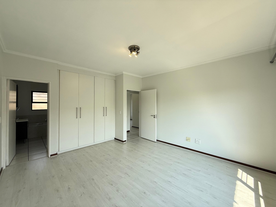 To Let 3 Bedroom Property for Rent in Fourways Gauteng