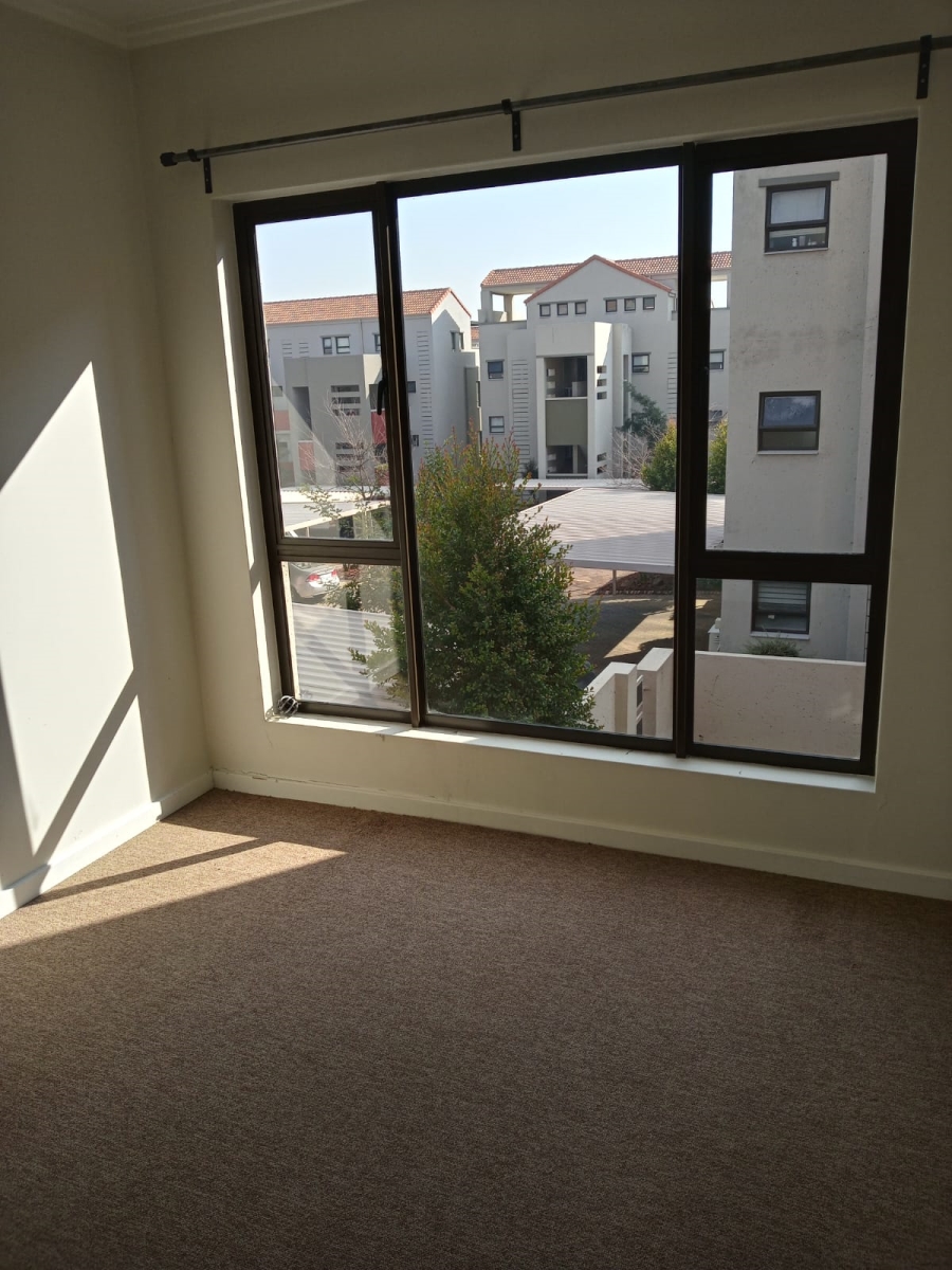 To Let 1 Bedroom Property for Rent in Fourways Gauteng