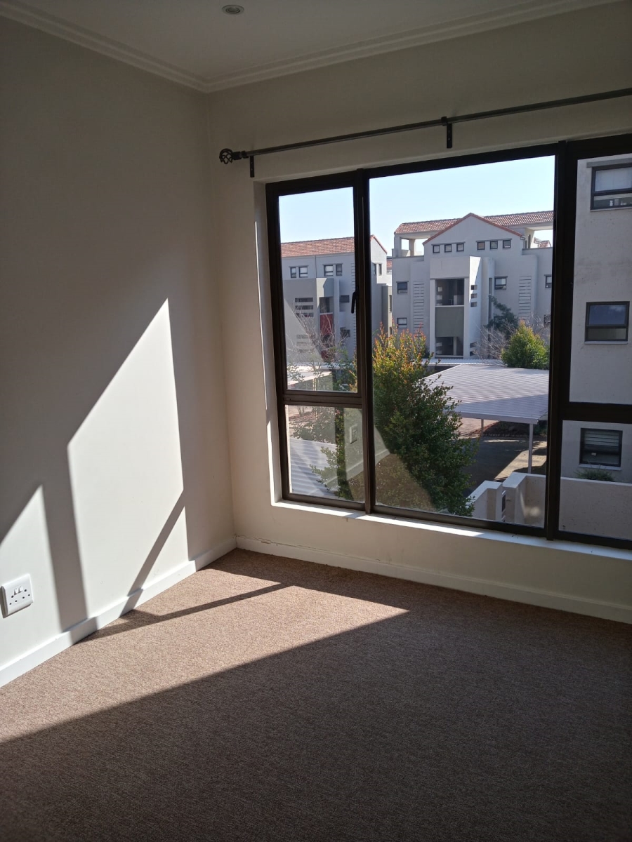 To Let 1 Bedroom Property for Rent in Fourways Gauteng