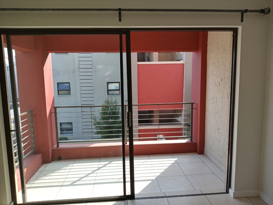 To Let 1 Bedroom Property for Rent in Fourways Gauteng