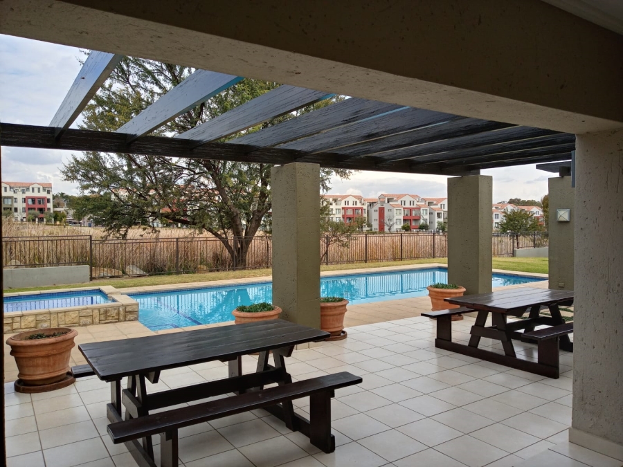 To Let 1 Bedroom Property for Rent in Fourways Gauteng