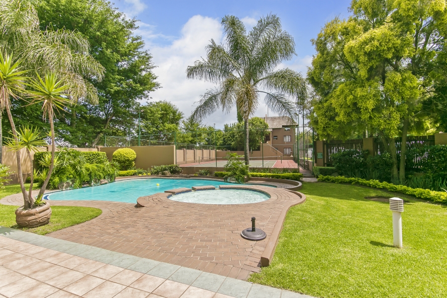 2 Bedroom Property for Sale in Douglasdale Gauteng