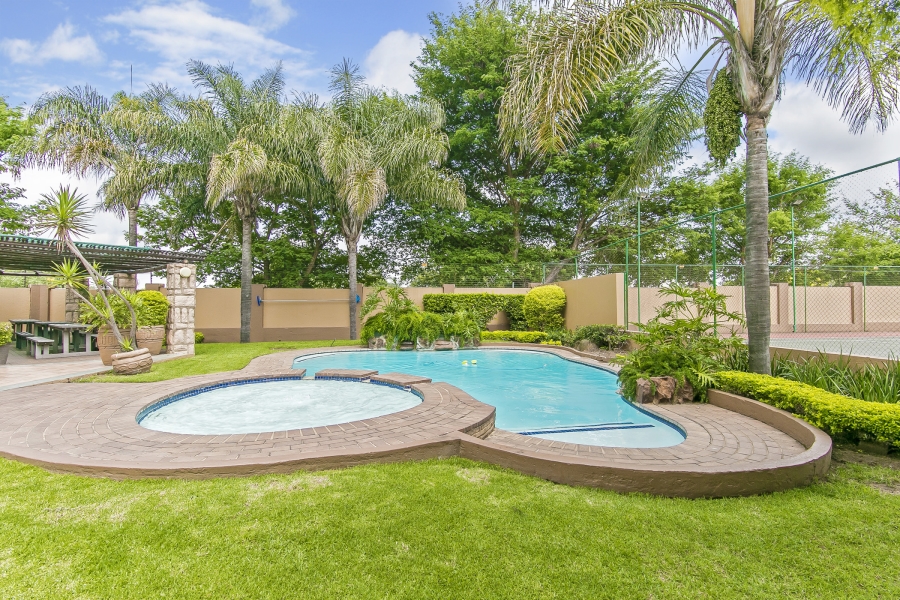 2 Bedroom Property for Sale in Douglasdale Gauteng