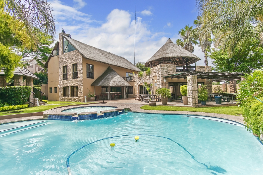 2 Bedroom Property for Sale in Douglasdale Gauteng