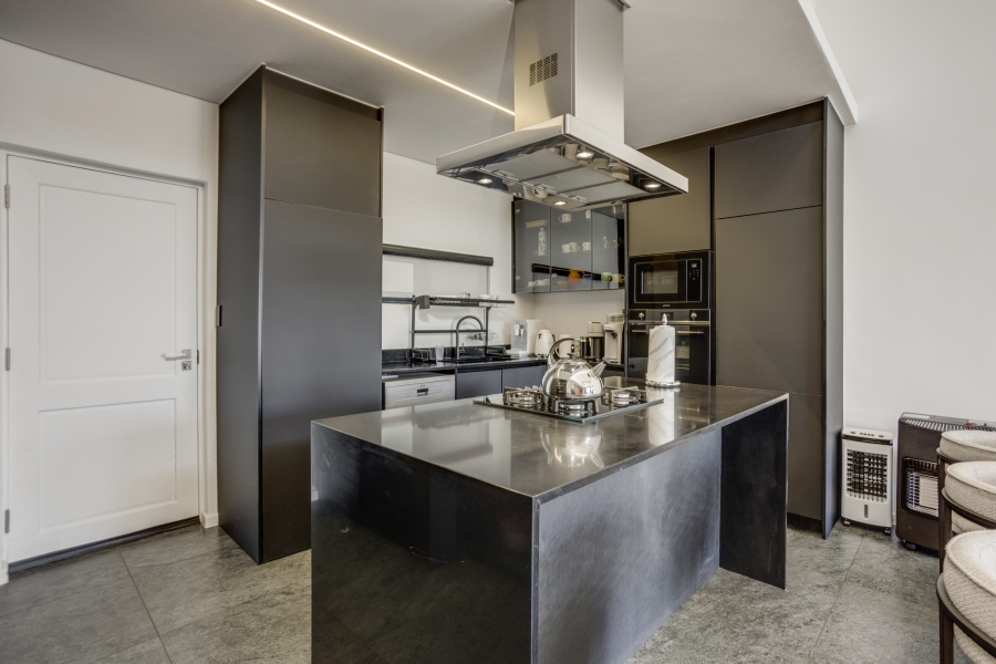 To Let 2 Bedroom Property for Rent in Broadacres Gauteng