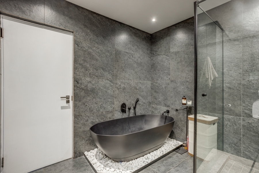 To Let 2 Bedroom Property for Rent in Broadacres Gauteng