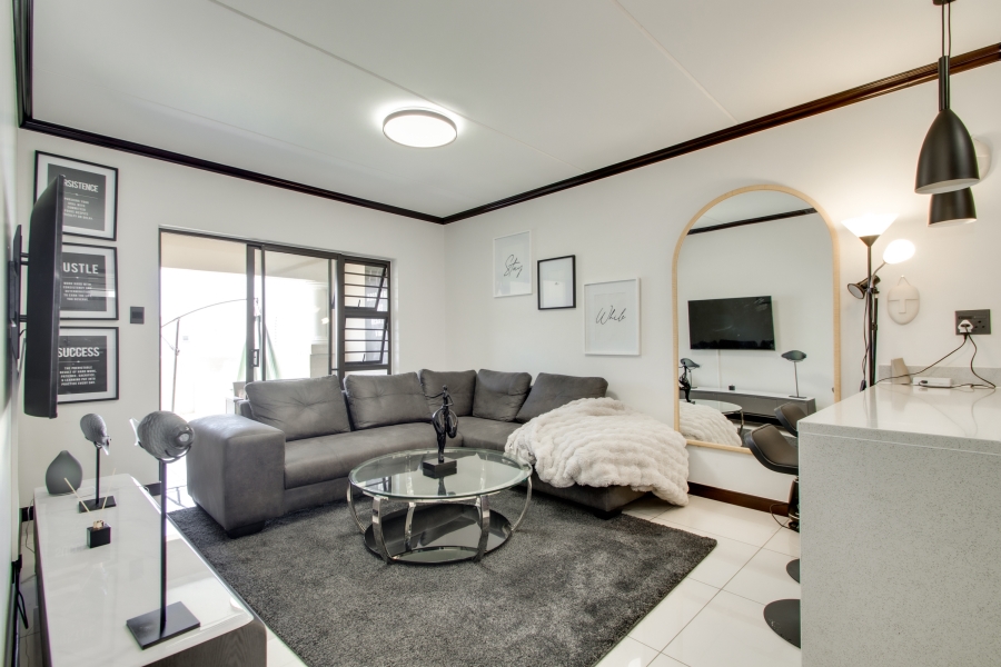 1 Bedroom Property for Sale in Blue Hills Gauteng