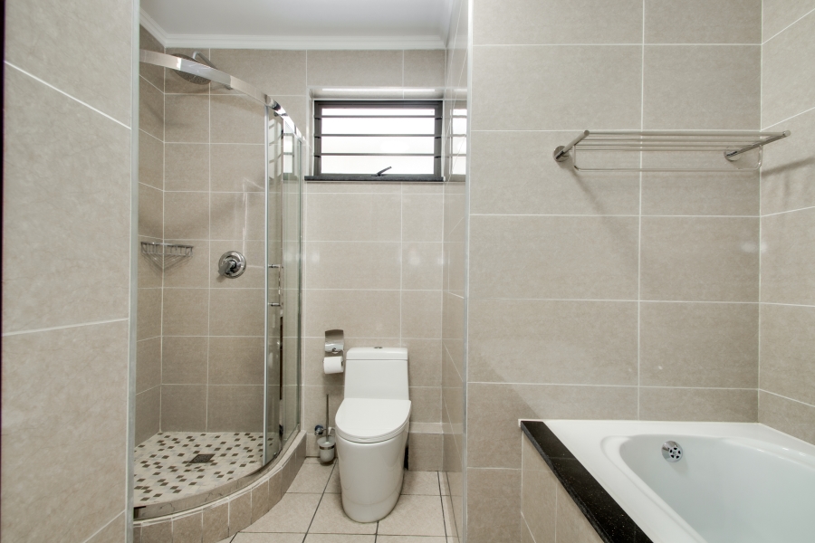 1 Bedroom Property for Sale in Blue Hills Gauteng