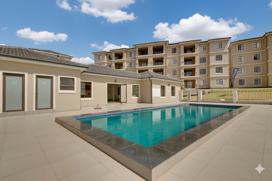 1 Bedroom Property for Sale in Blue Hills Gauteng