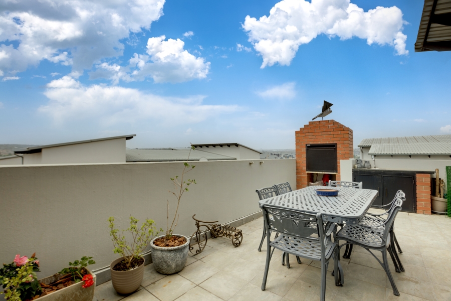 3 Bedroom Property for Sale in Barbeque Downs Gauteng