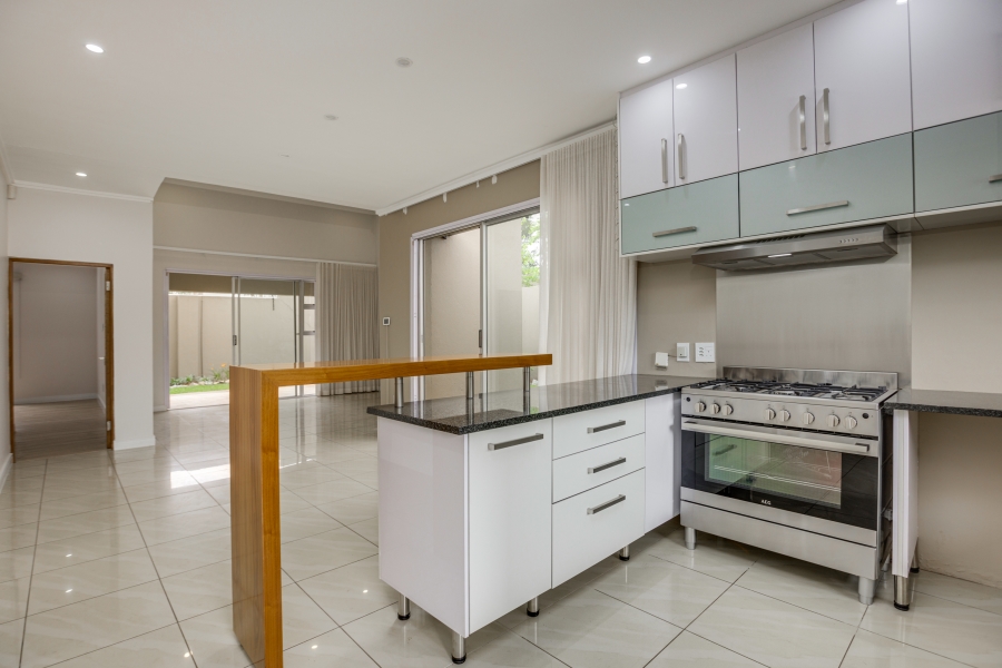 To Let 3 Bedroom Property for Rent in Bryanston Gauteng