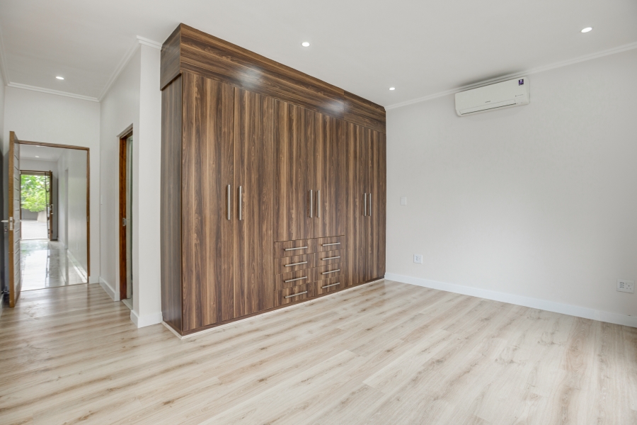 To Let 3 Bedroom Property for Rent in Bryanston Gauteng