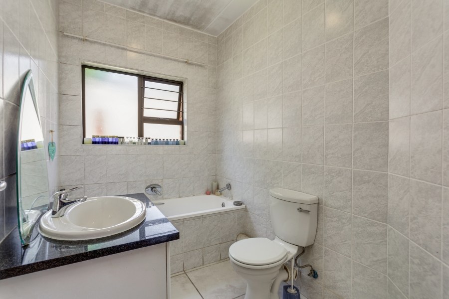 2 Bedroom Property for Sale in Fourways Gauteng