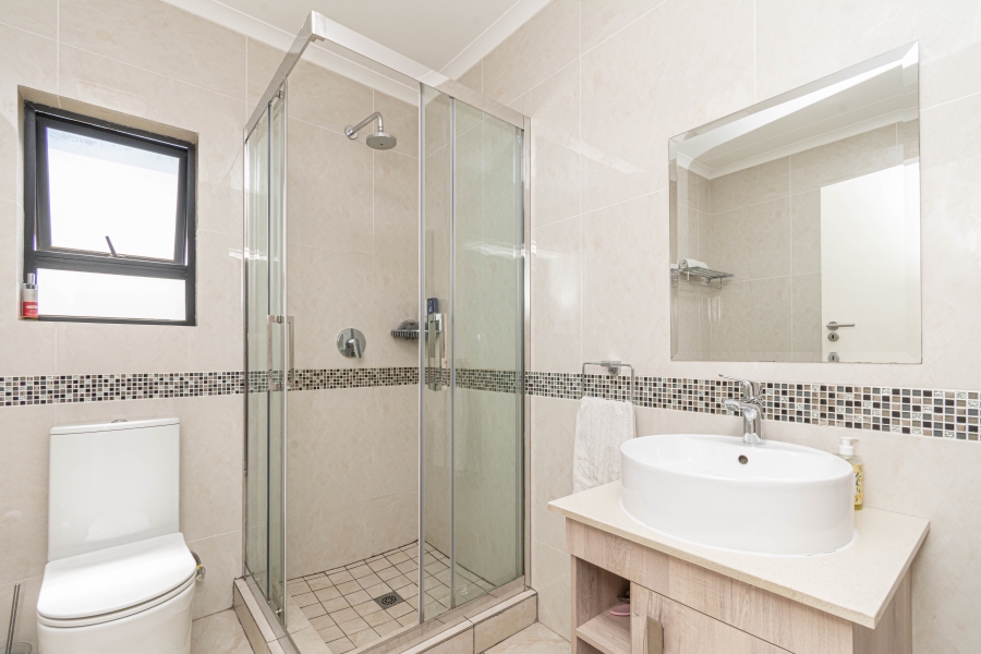 2 Bedroom Property for Sale in North Riding Gauteng