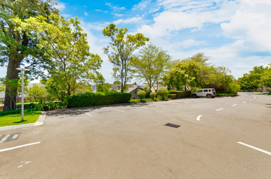 2 Bedroom Property for Sale in Bryanston Gauteng