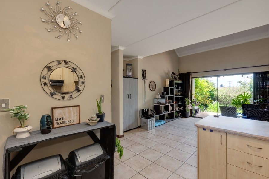 2 Bedroom Property for Sale in Broadacres Gauteng