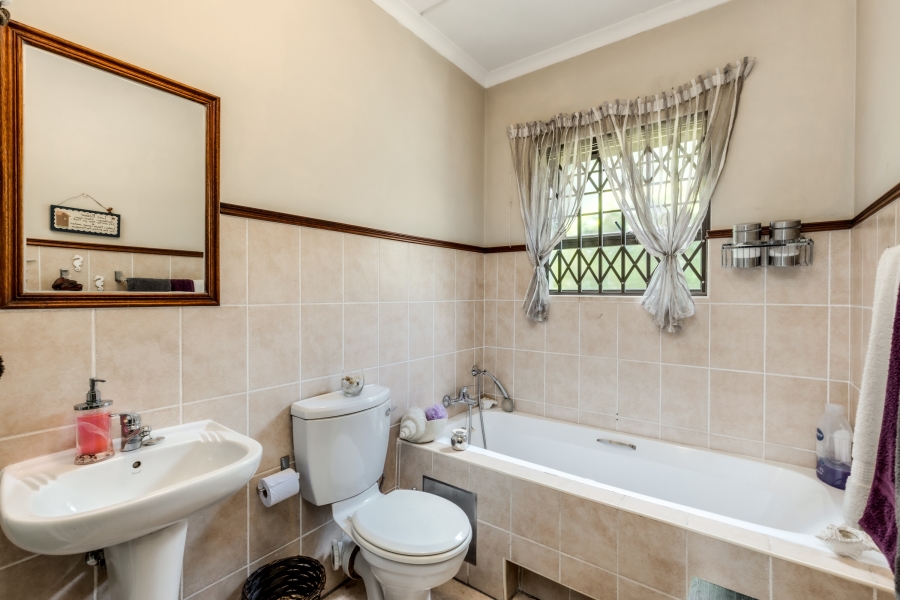 2 Bedroom Property for Sale in Broadacres Gauteng