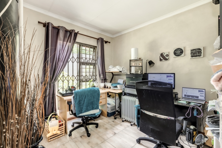 2 Bedroom Property for Sale in Broadacres Gauteng