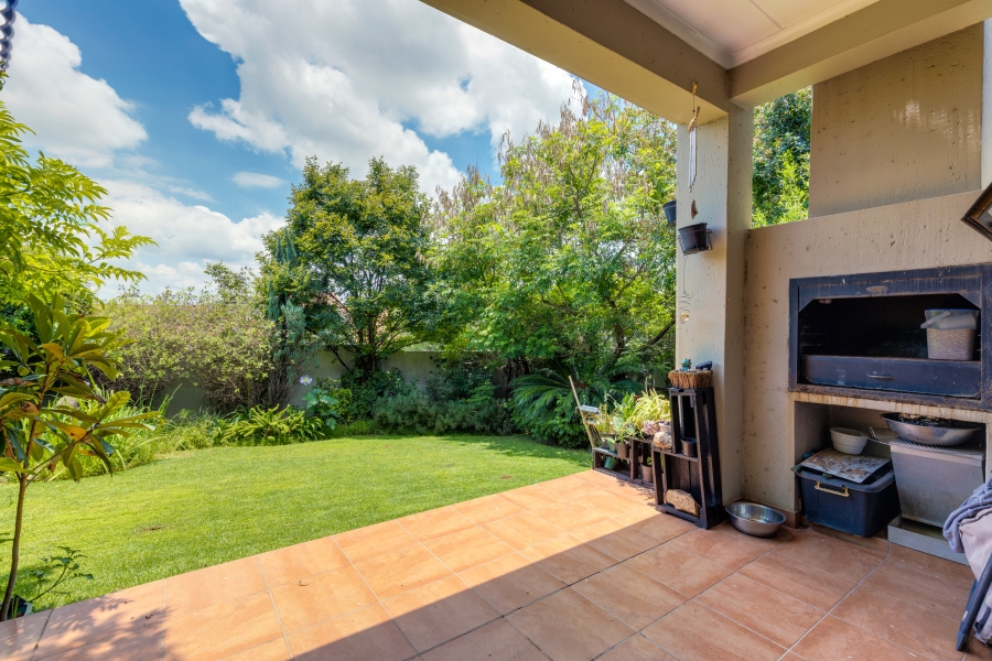 2 Bedroom Property for Sale in Broadacres Gauteng