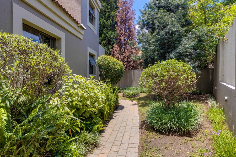 2 Bedroom Property for Sale in Broadacres Gauteng