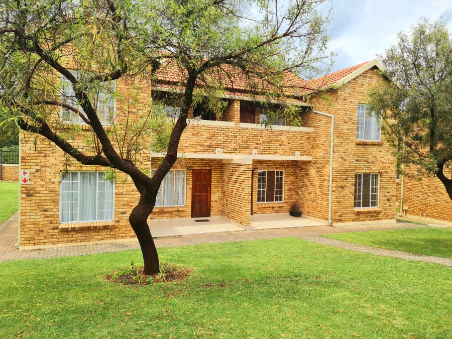 2 Bedroom Property for Sale in Honeypark Gauteng
