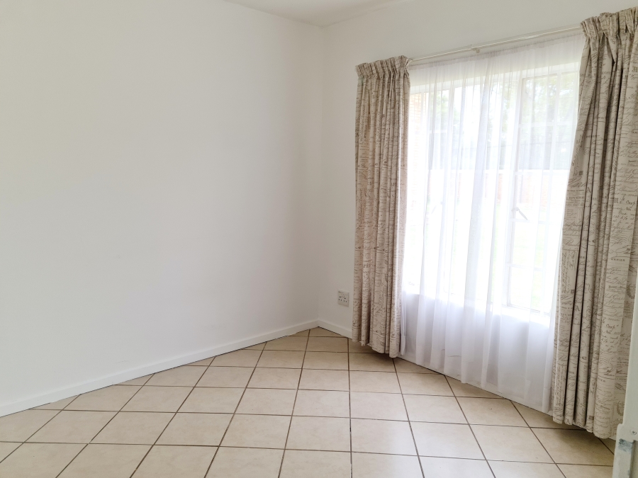2 Bedroom Property for Sale in Honeypark Gauteng