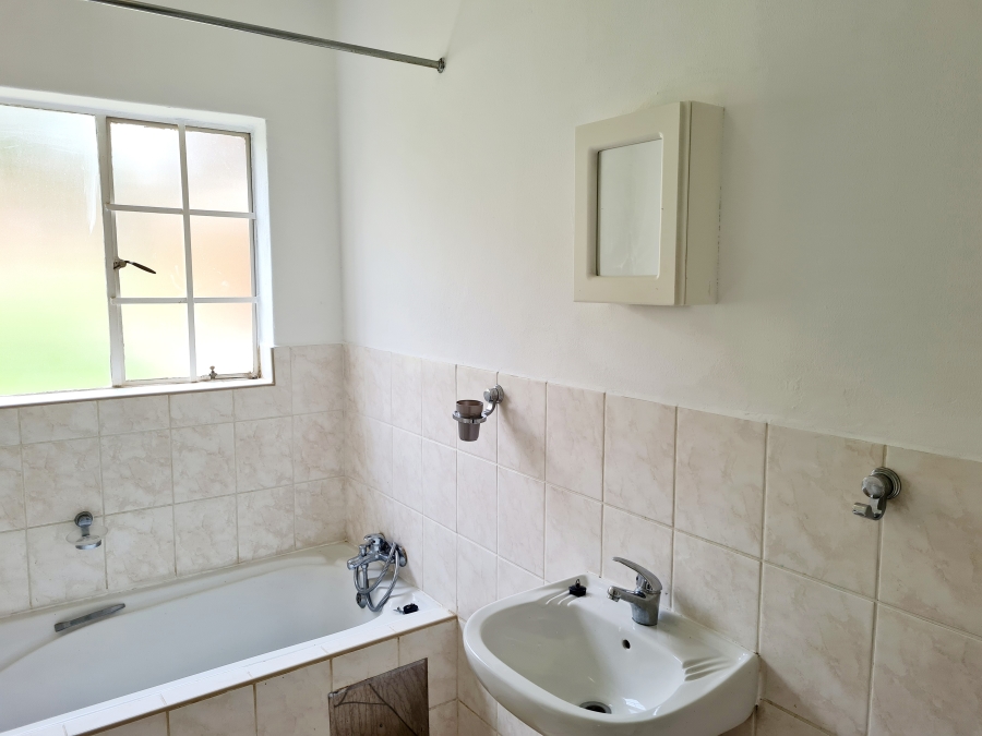 2 Bedroom Property for Sale in Honeypark Gauteng