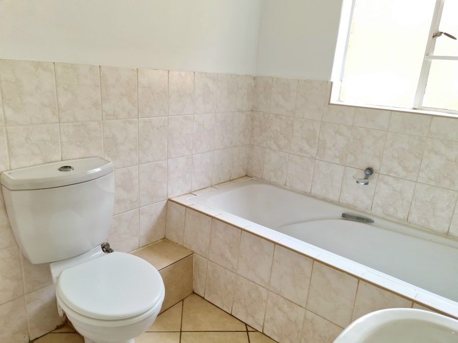 2 Bedroom Property for Sale in Honeypark Gauteng