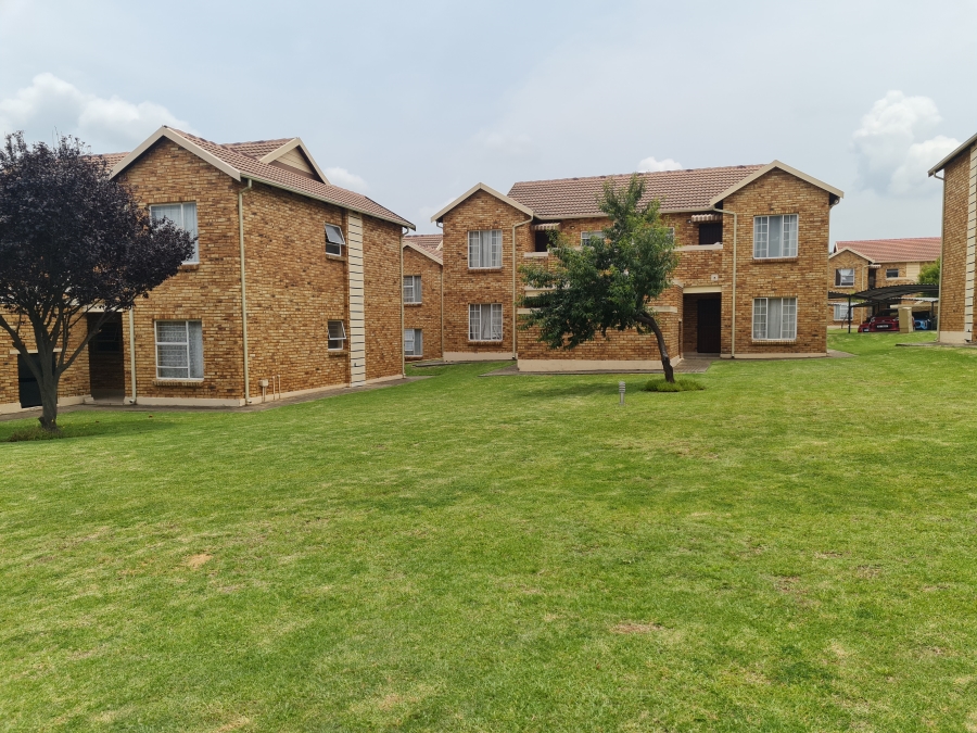 2 Bedroom Property for Sale in Honeypark Gauteng