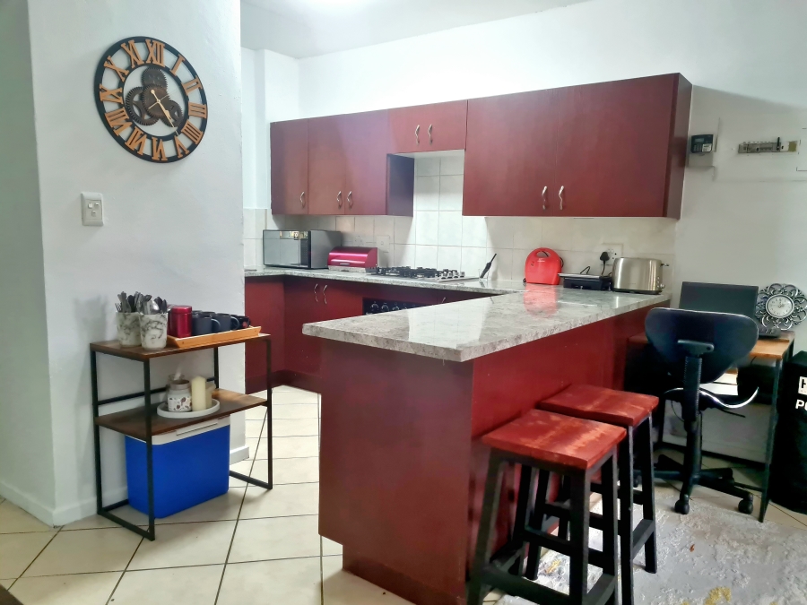 2 Bedroom Property for Sale in Honeypark Gauteng