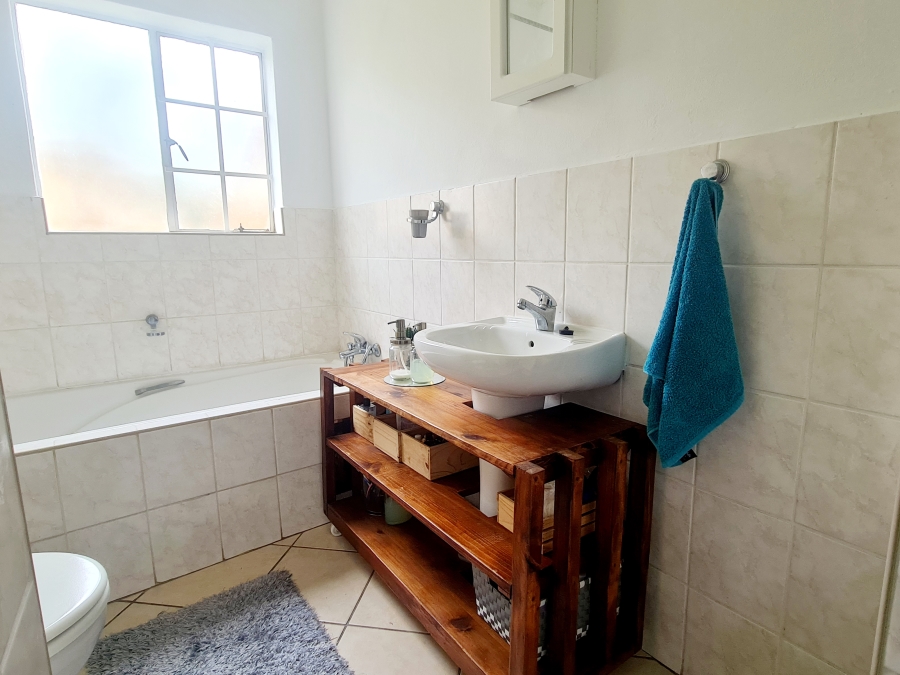 2 Bedroom Property for Sale in Honeypark Gauteng