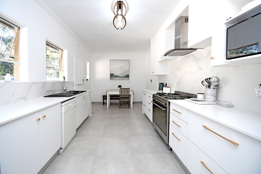 4 Bedroom Property for Sale in Beverley Gardens Gauteng