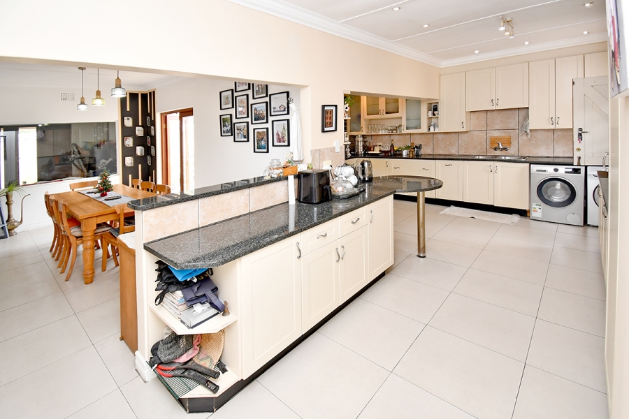 3 Bedroom Property for Sale in Bryanston Gauteng