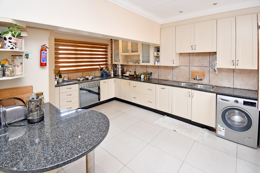 3 Bedroom Property for Sale in Bryanston Gauteng