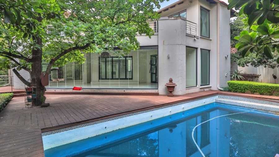 5 Bedroom Property for Sale in Hurlingham Gauteng