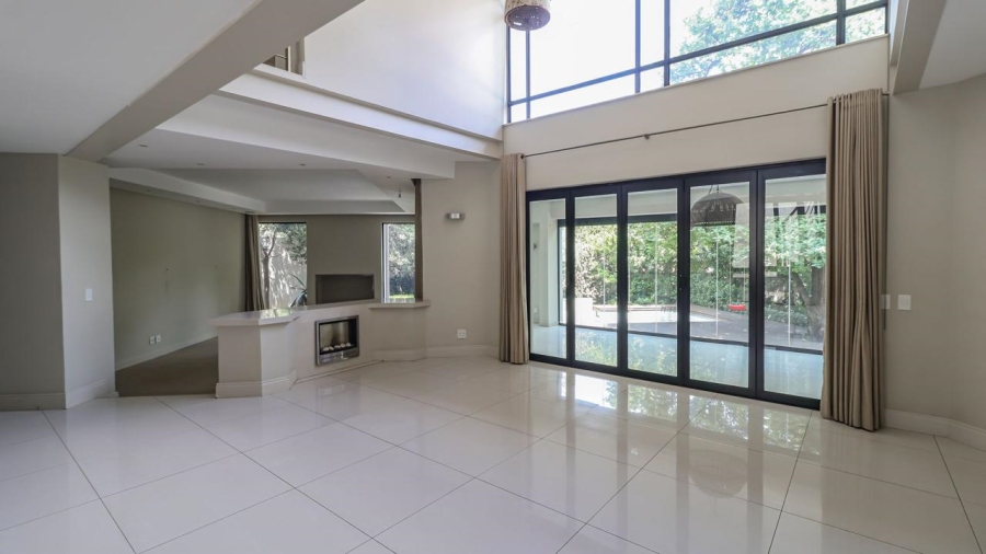 5 Bedroom Property for Sale in Hurlingham Gauteng