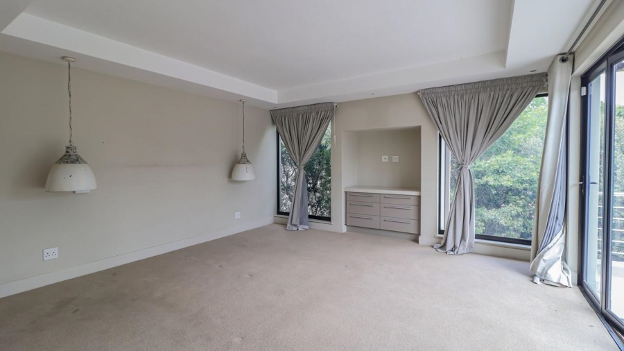 5 Bedroom Property for Sale in Hurlingham Gauteng