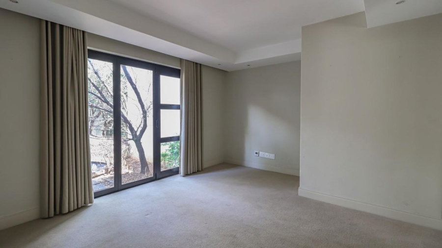 5 Bedroom Property for Sale in Hurlingham Gauteng