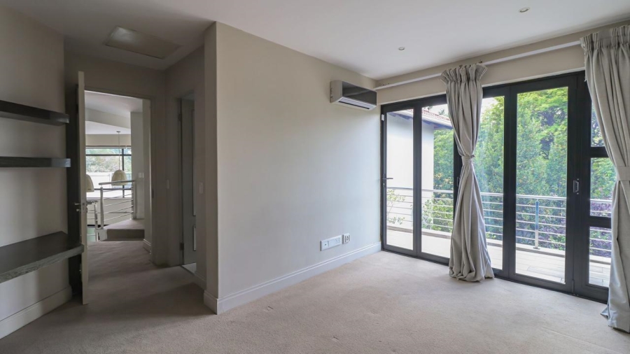 5 Bedroom Property for Sale in Hurlingham Gauteng